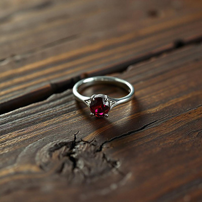 ringen_zilver_robijn_ring--zilver--met--robijn_1